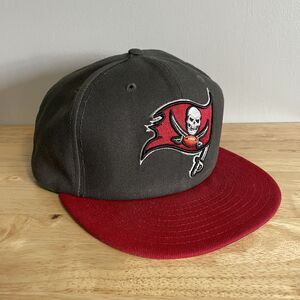 New Era Tampa Bay Buccaneers Hat Snapback Cap Red Black 9FIFTY NFL